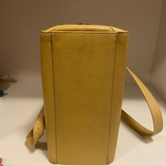 Chanel handbag - Picture 4 of 8